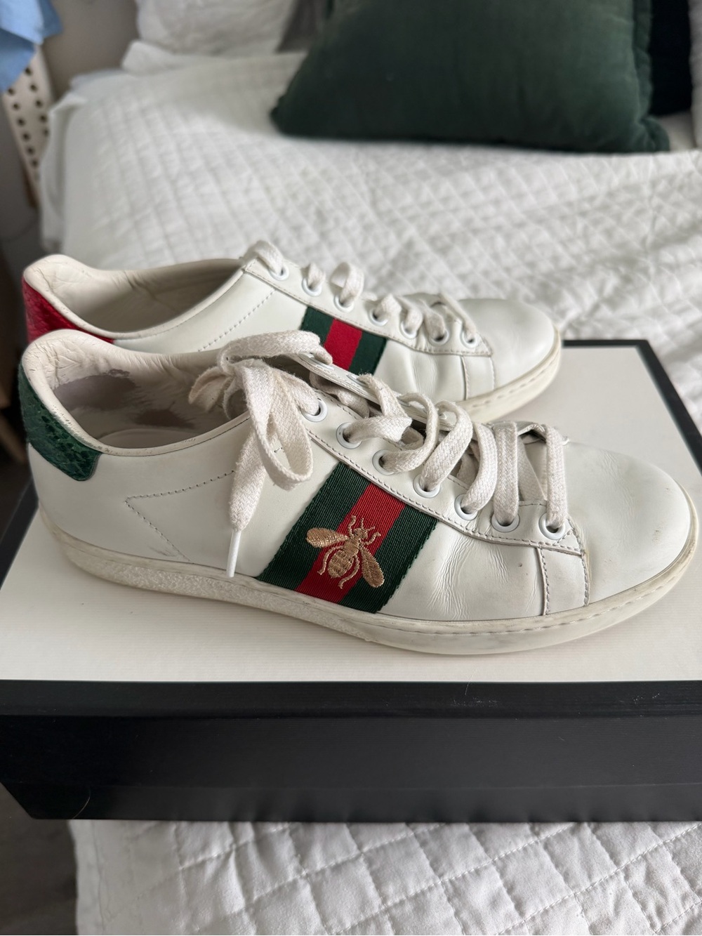 Gucci White Leather Ace Bee Stripe Sneakers - Size 5.5 but fits like size 6-6.5.